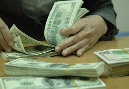 Tỉ giá USD giảm mạnh ảnh 1