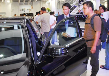 Giảm lệ phí trước bạ ô tô ảnh 1