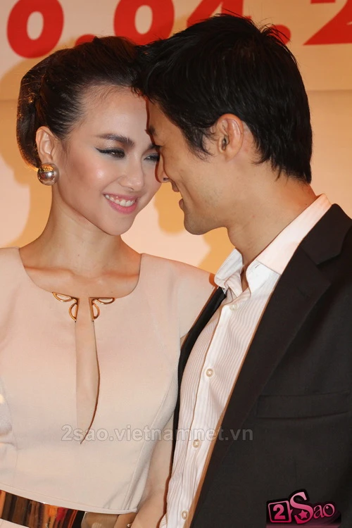 "Cô dâu” Đinh Ngọc Diệp mướt mải mồ hôi chờ “chú rể” Johnny Trí Nguyễn ảnh 9