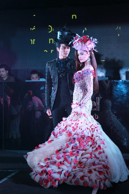 Vũ Thu Phương thu hút ánh nhìn ảnh 5