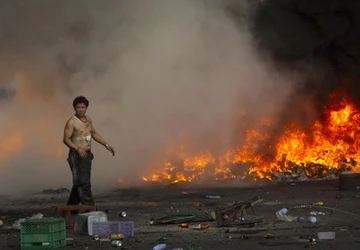 Thủ tướng Thái Lan: biện pháp quân sự là "cần thiết và duy nhất" ảnh 1