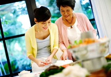 Mẹ chồng hay can thiệp ảnh 1