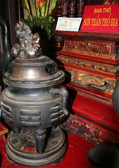 Nắp Lư hương được ông Vinh mua trên thị trường để bồi hoàn, nhưng chưa được chuyên gia giám định