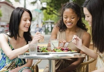 Những bệnh phụ nữ ít mắc hơn nam giới ảnh 1