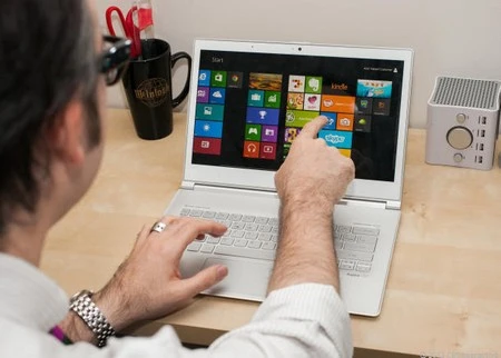 Cận cảnh bộ đôi ultrabook mỏng nhẹ nhất thế giới của Acer ảnh 9