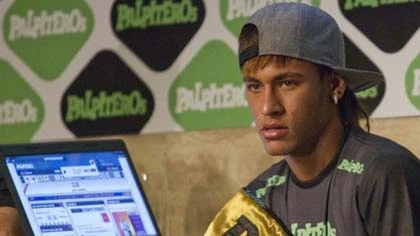 Neymar đoạt giải "Cầu thủ xuất sắc nhất Brazil 2012" ảnh 1