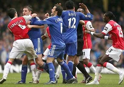 5 cuộc đối đầu đáng nhớ giữa Chelsea và Arsenal ảnh 1