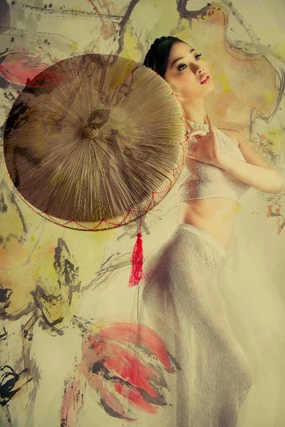 Không chỉ gây sốc bằng những bộ ảnh gợi cảm, Lê Kiều Như còn viết sách... sex. (Trang điểm: Thế Vinh, ảnh: Coban)