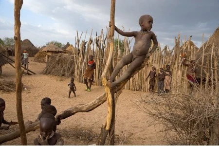 Bộ lạc nguyên thủy cuối cùng ở châu Phi ảnh 7 Bộ lạc nguyên thủy cuối cùng ở châu Phi ảnh 7