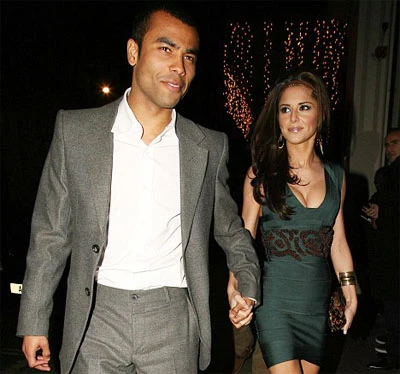 Ashley Cole: Xát muối vào nỗi đau của Cheryl ảnh 1