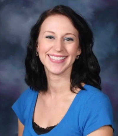 Phẫn nộ vụ cô giáo gửi ảnh ngực trần cho nam sinh ảnh 1