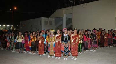 Khai mạc SEA Games 25 nhìn từ... phía "đằng sau" ảnh 6