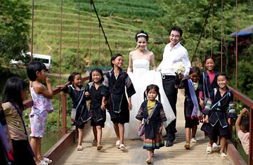 Hoa hậu Thùy Lâm cưới tiến sĩ Kinh tế ảnh 3