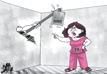 Nghi án nhìn trộm vợ hàng xóm tắm ảnh 1