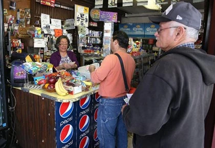 Người Mỹ "phát sốt" với giải xổ số 600 triệu USD ảnh 3