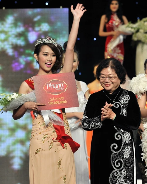 Hot girl Bảo Ngọc đoạt giải nhất Người đẹp Phụ nữ Thời đại ảnh 1