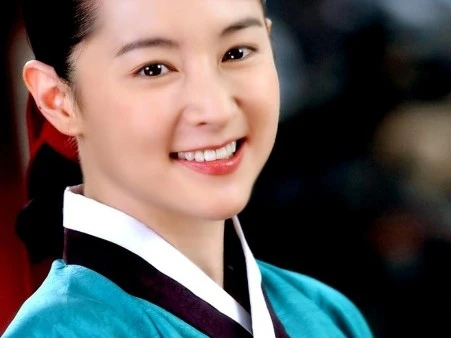 Lee Young Ae sẽ trở lại màn ảnh nhỏ ảnh 1