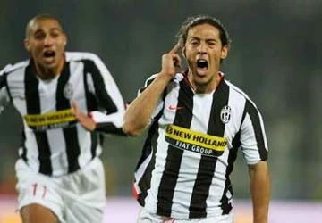 Thêm “công thần” Camoranesi khăn gói rời Juventus ảnh 1