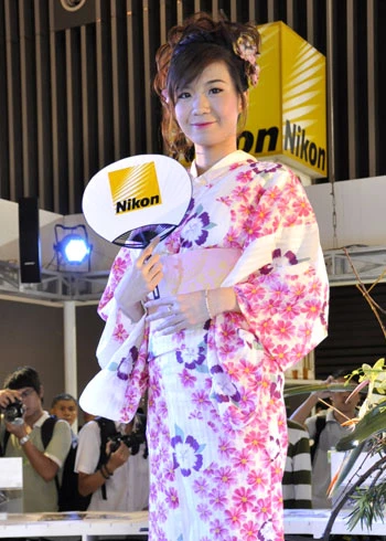 Mỹ nhân khoe sắc tại triển lãm CNTT ảnh 7 Mỹ nhân khoe sắc tại triển lãm CNTT ảnh 7