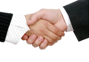 Chuyện xưa chuyện nay: Bắt tay, ai chìa tay trước? ảnh 1