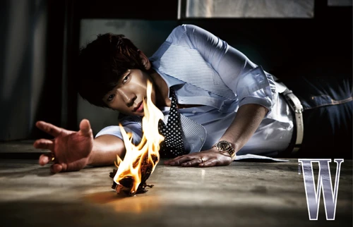 Bi Rain chẳng cần cởi áo vẫn sexy ảnh 1