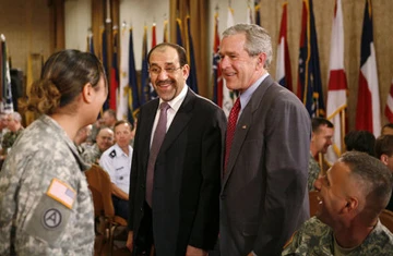 Người ký lệnh hành quyết Saddam Hussein ảnh 1