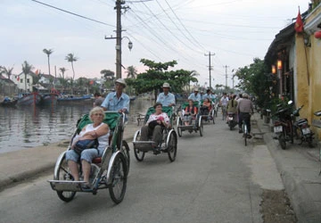 Du lịch mùa cao điểm: Doanh thu tăng, lợi nhuận giảm ảnh 1 Du lịch mùa cao điểm: Doanh thu tăng, lợi nhuận giảm ảnh 1