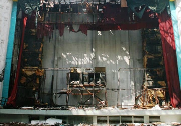 TP.HCM: Cháy rạp chiếu phim Thăng Long ảnh 1