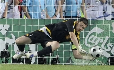 Trận Tây Ban Nha - Italia 0-0 (Penalty 4-2): Chiến thắng thế kỷ ảnh 1