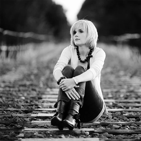 Thiếu nữ xinh đẹp qua ảnh chân dung đen trắng ảnh 10 Thiếu nữ xinh đẹp qua ảnh chân dung đen trắng ảnh 10