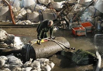 Đức phá thành công quả bom “khủng” ảnh 1