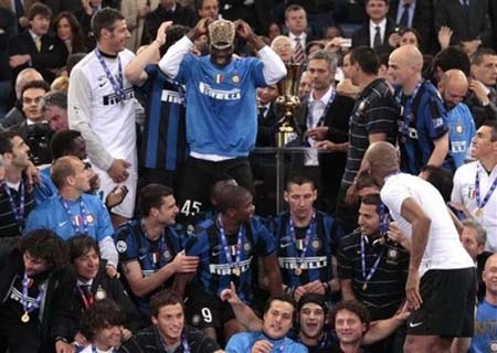 Chùm ảnh: Danh hiệu đầu tiên trong mùa giải của Inter Milan ảnh 1
