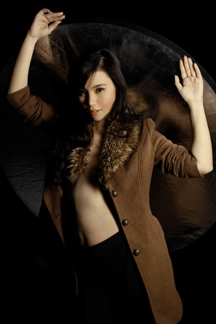 Mai Hải Anh tái xuất chụp nude, bác tin đồn mang bầu ảnh 2