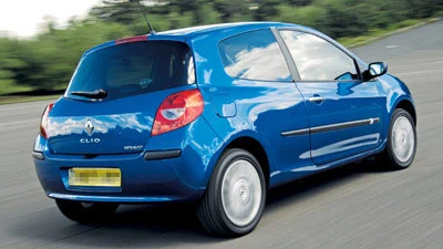 Cô giáo mầm non “nhét” 19 học sinh vào xe con ảnh 1 Cô giáo mầm non “nhét” 19 học sinh vào xe con ảnh 1