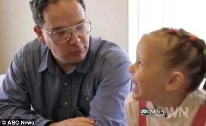 Chuyện "dấm chồng" ở cộng đồng đa thê ảnh 1