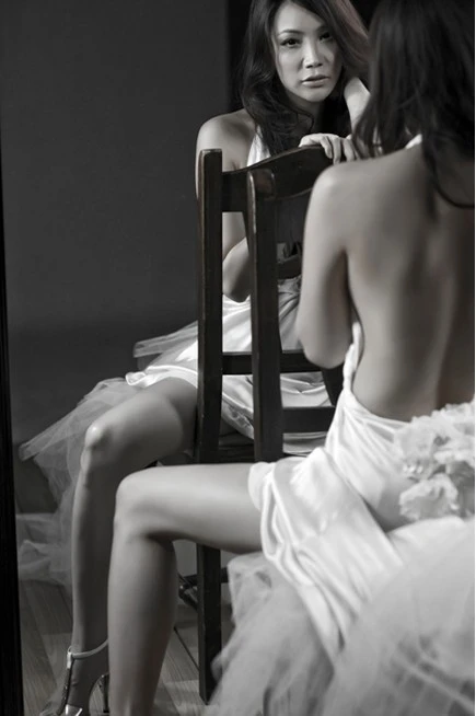 Hồ Quỳnh Hương đẹp buồn ảnh 6