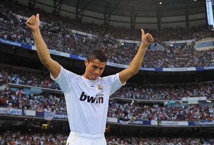 Top 10 cầu thủ đắt giá nhất lịch sử ảnh 1