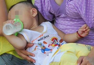 Bình sữa PC: Khuyến cáo lơ mơ ảnh 1