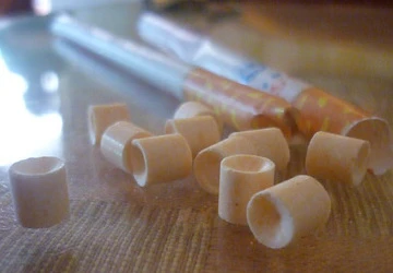 Kẹo thuốc lá xuất hiện trước cổng trường 'dụ' học trò ảnh 1