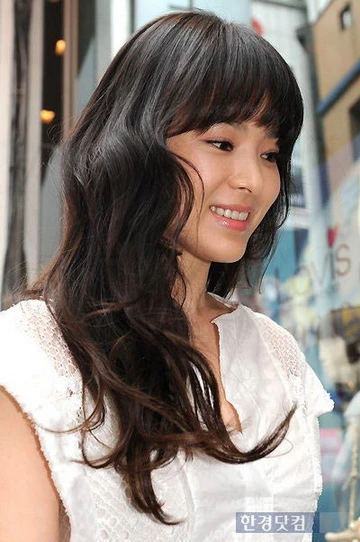 Song Hye Kyo xinh xắn với mái hỉ nhi ảnh 1