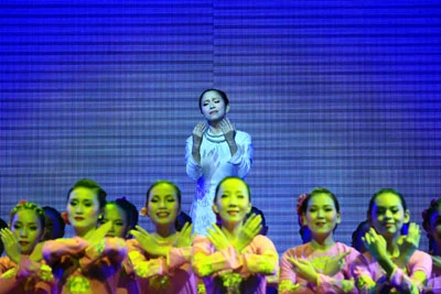 Linh Nga: Tập múa từ trong bụng mẹ ảnh 3