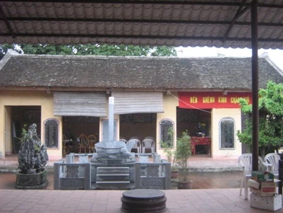 Đền thờ Ỷ Lan tại Như Quỳnh (Hưng Yên) Đền thờ Ỷ Lan tại Như Quỳnh (Hưng Yên)