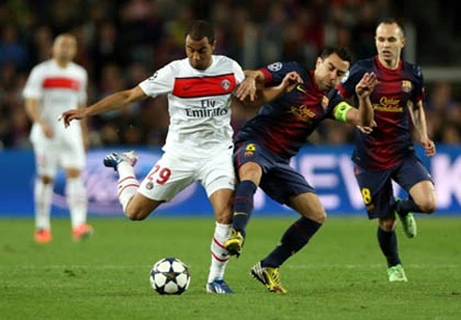 Xavi lập kỷ lục chuyền bóng "bách phát bách trúng" ảnh 1