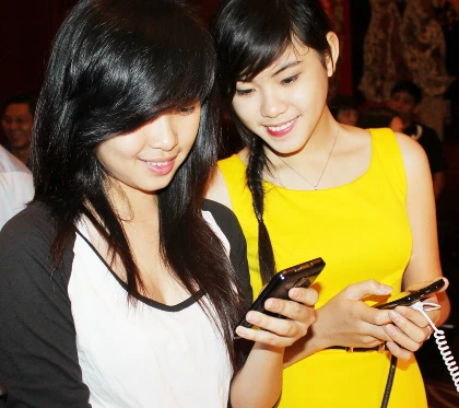 Ra mắt 3 model điện thoại thông minh Q-Smart ảnh 1