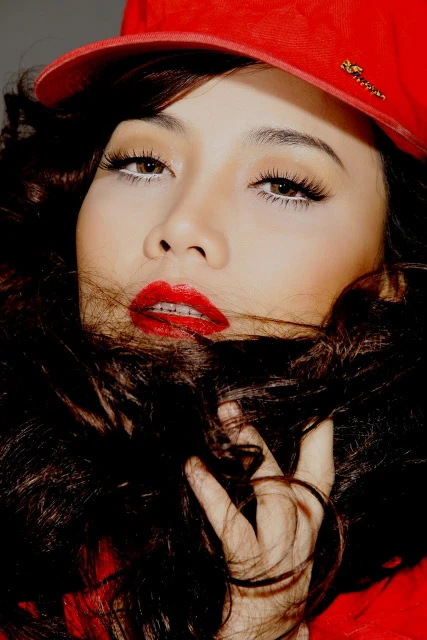 Trang Nhung nóng bỏng cùng sắc đỏ ảnh 5