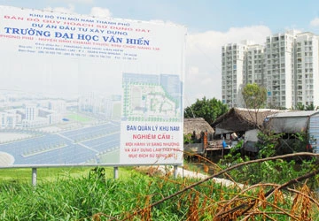 Khi “trái banh” không bị đá qua đá lại ảnh 1