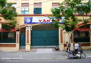 Tận tường vụ nữ sinh bị đánh hội đồng tung clip lên mạng ảnh 1