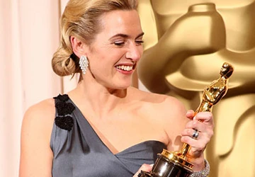 Sợ bị sờ mó, giấu tượng vàng Oscar trong buồng tắm ảnh 1