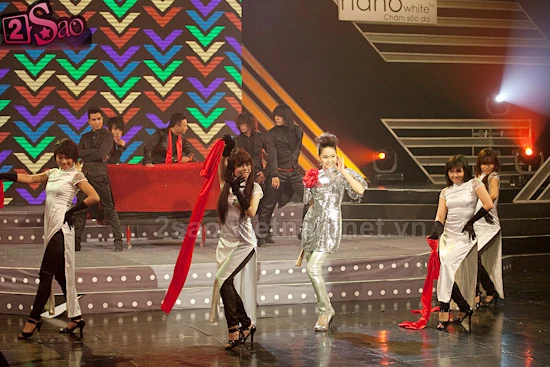 Minh Hằng lộng lẫy, Maya giản dị ảnh 3 Minh Hằng lộng lẫy, Maya giản dị ảnh 3