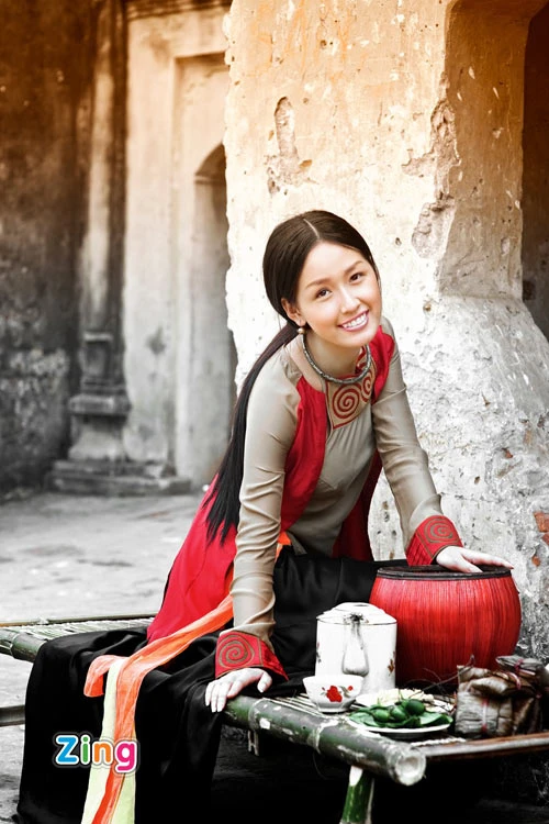 Mai Phương Thúy duyên dáng giữa đồng quê ảnh 9